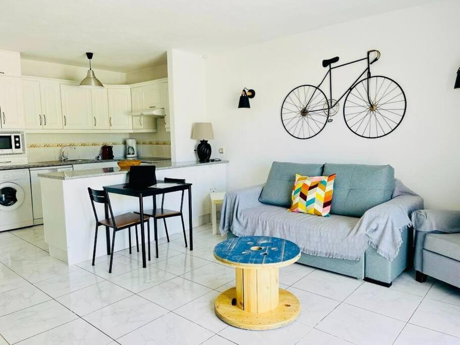 Comfy Home With Large Terrace Five Minutes From Ocean Los Cristianos  Esterno foto